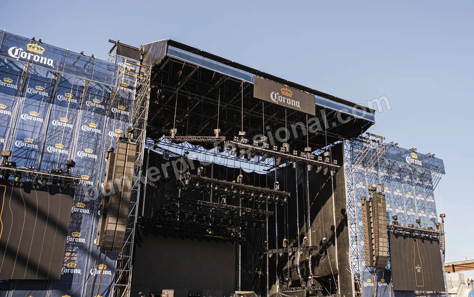 Technical build for Corona Sessions — 56