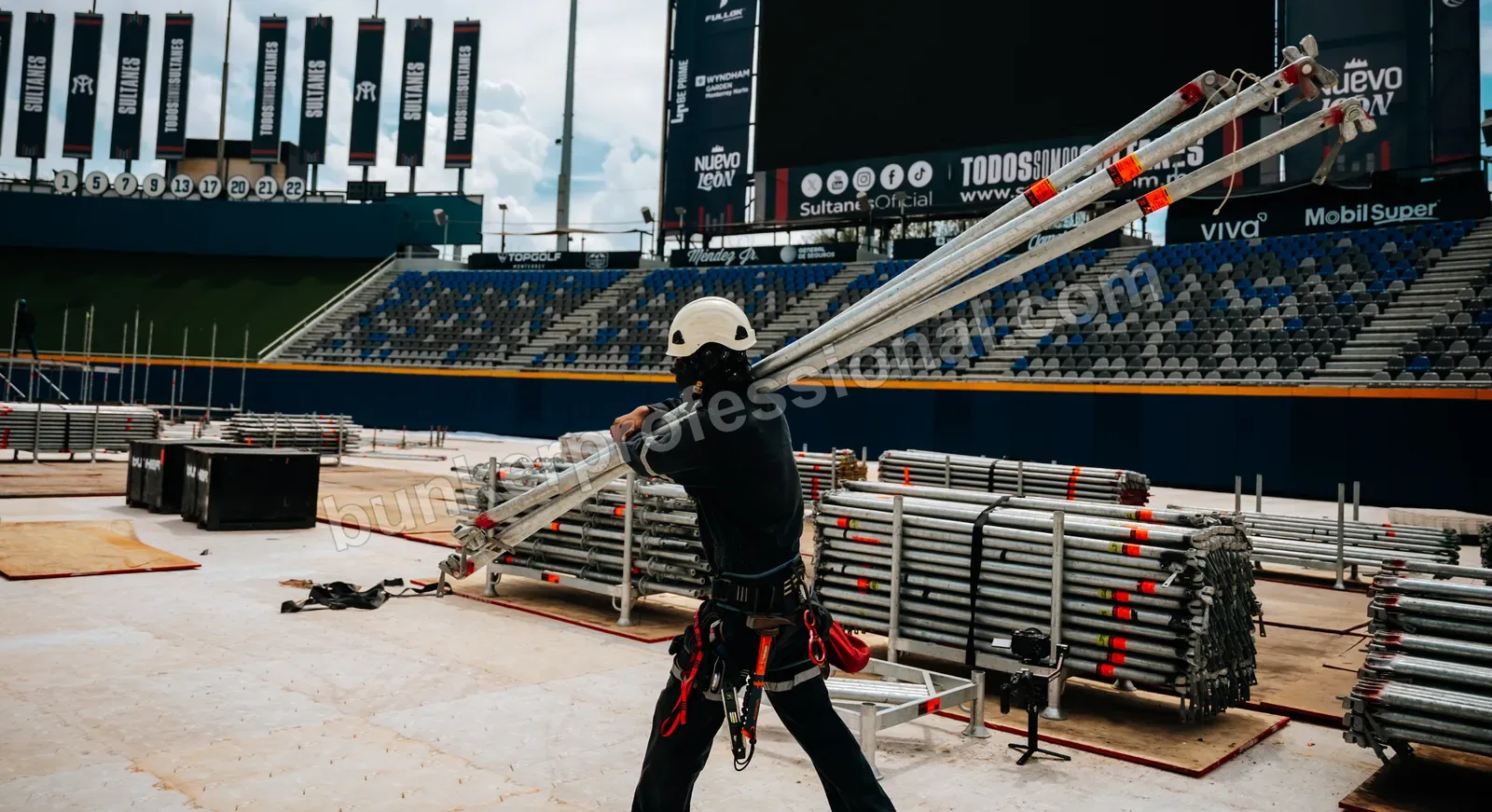 Technical build for Fuerza Regida — 24