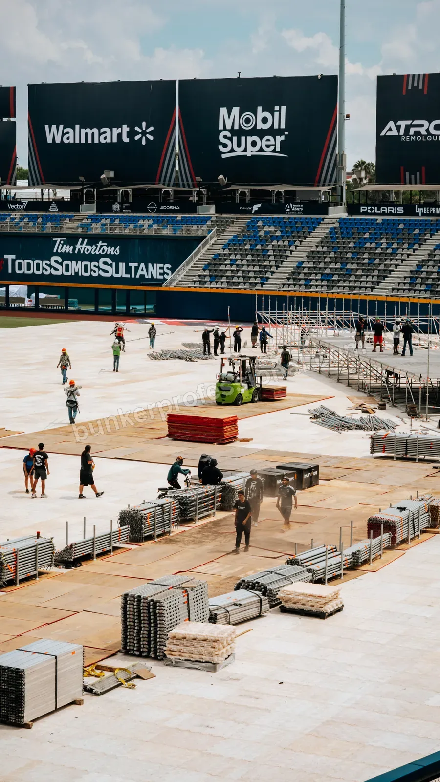 Technical build for Fuerza Regida — 30