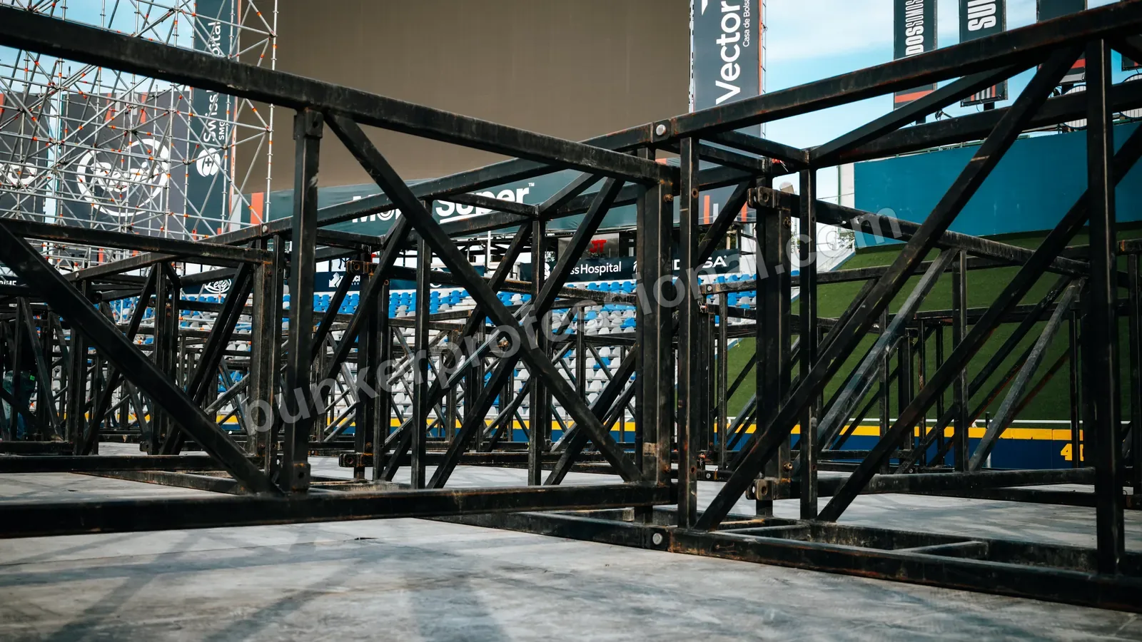 Technical build for Fuerza Regida — 72