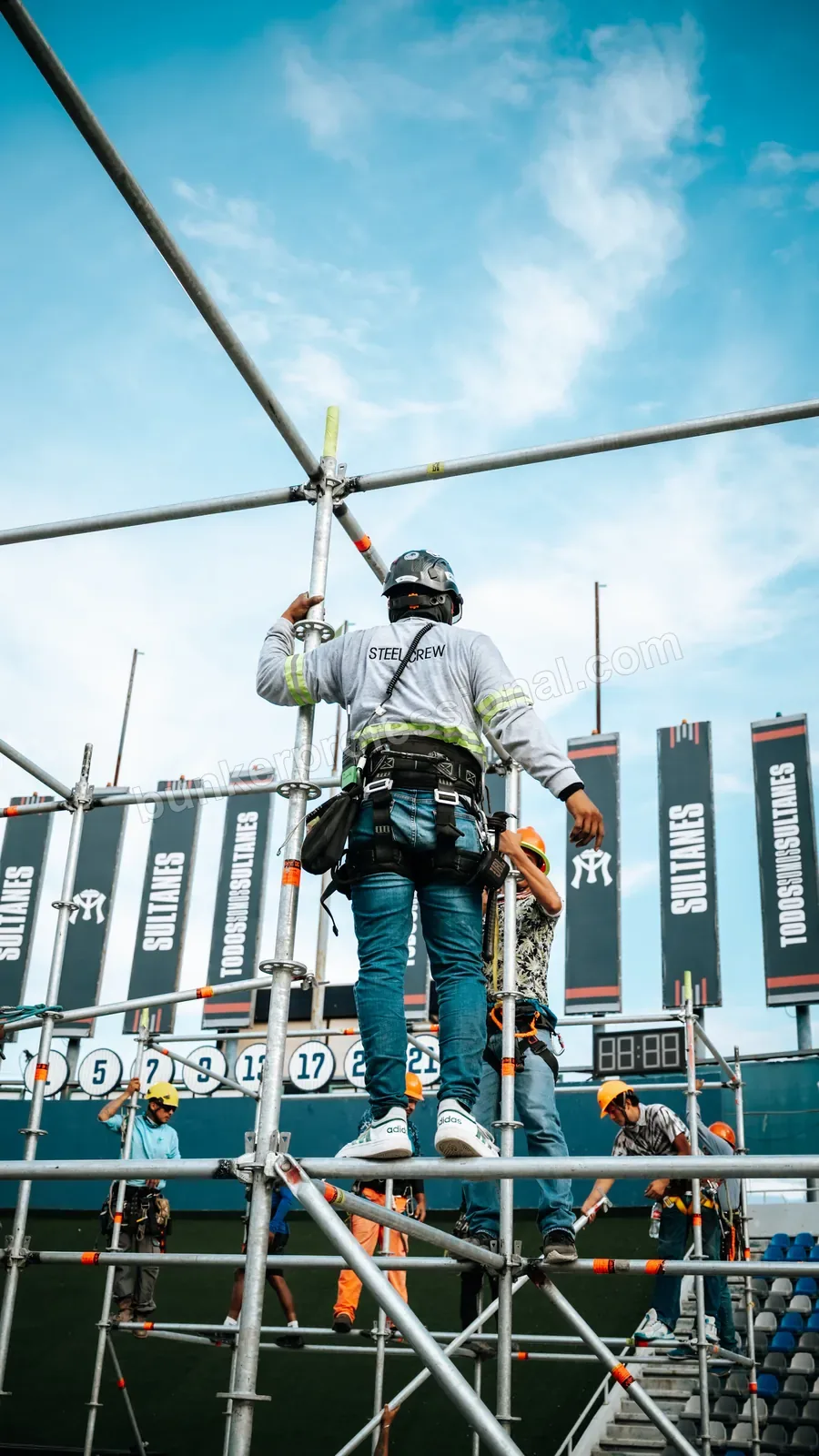 Technical build for Fuerza Regida — 78