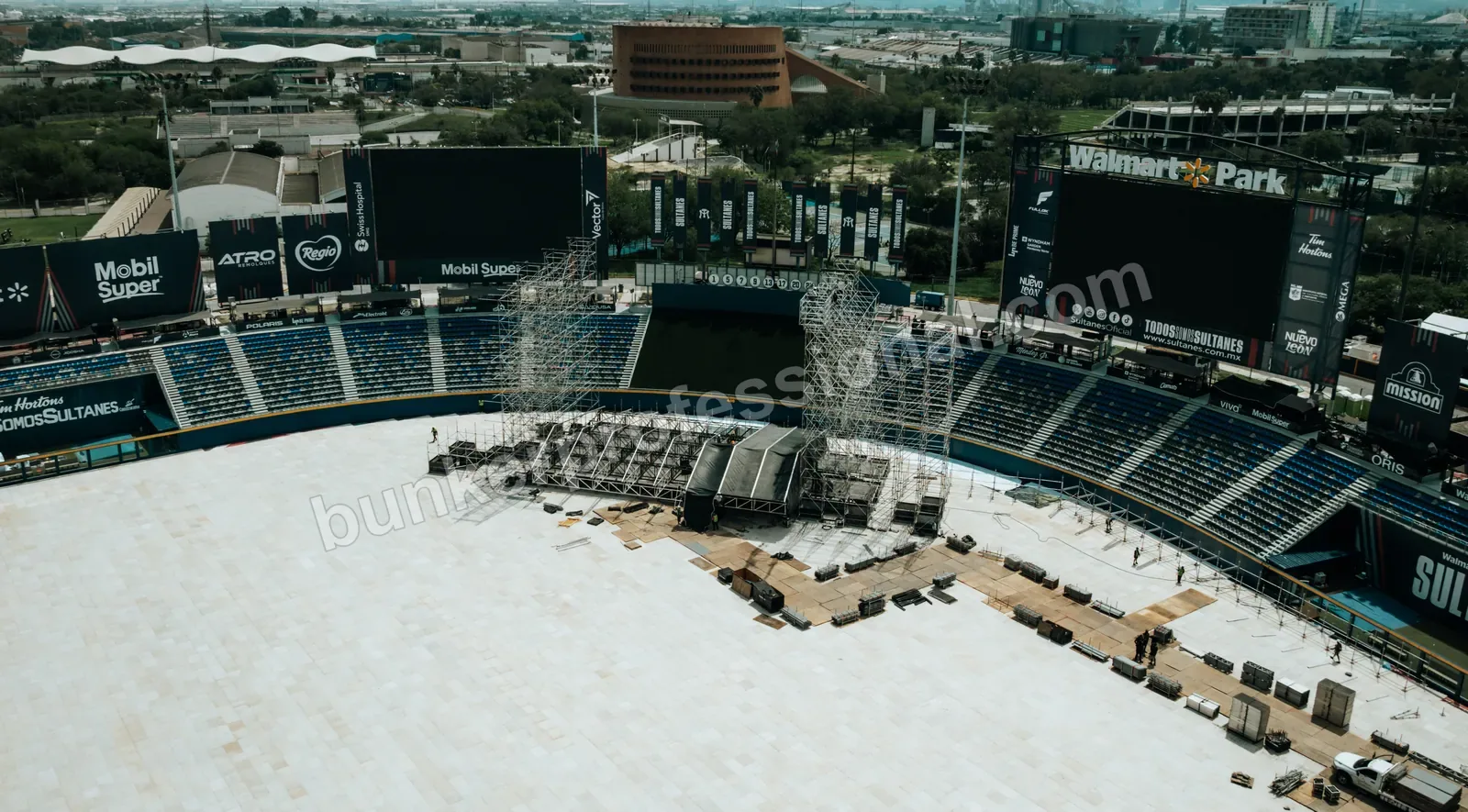 Technical build for Fuerza Regida — 121