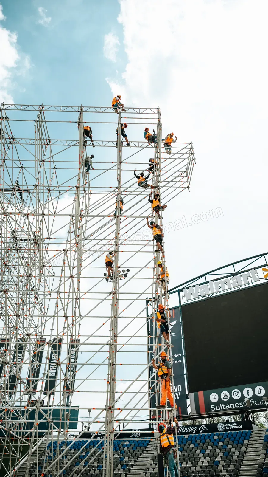 Technical build for Fuerza Regida — 127