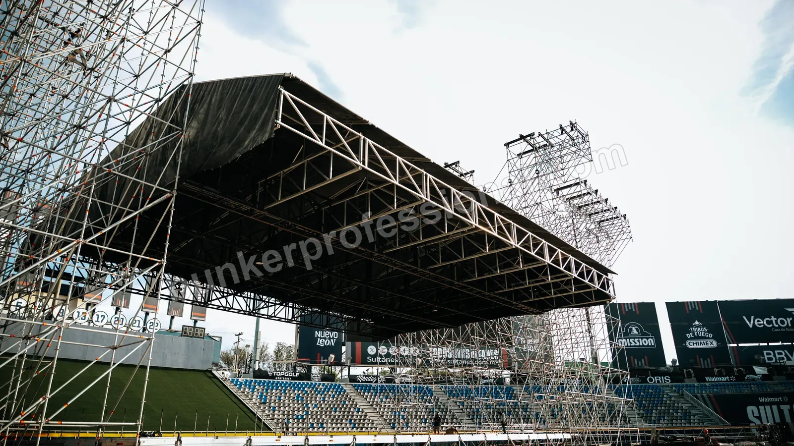 Technical build for Fuerza Regida — 141