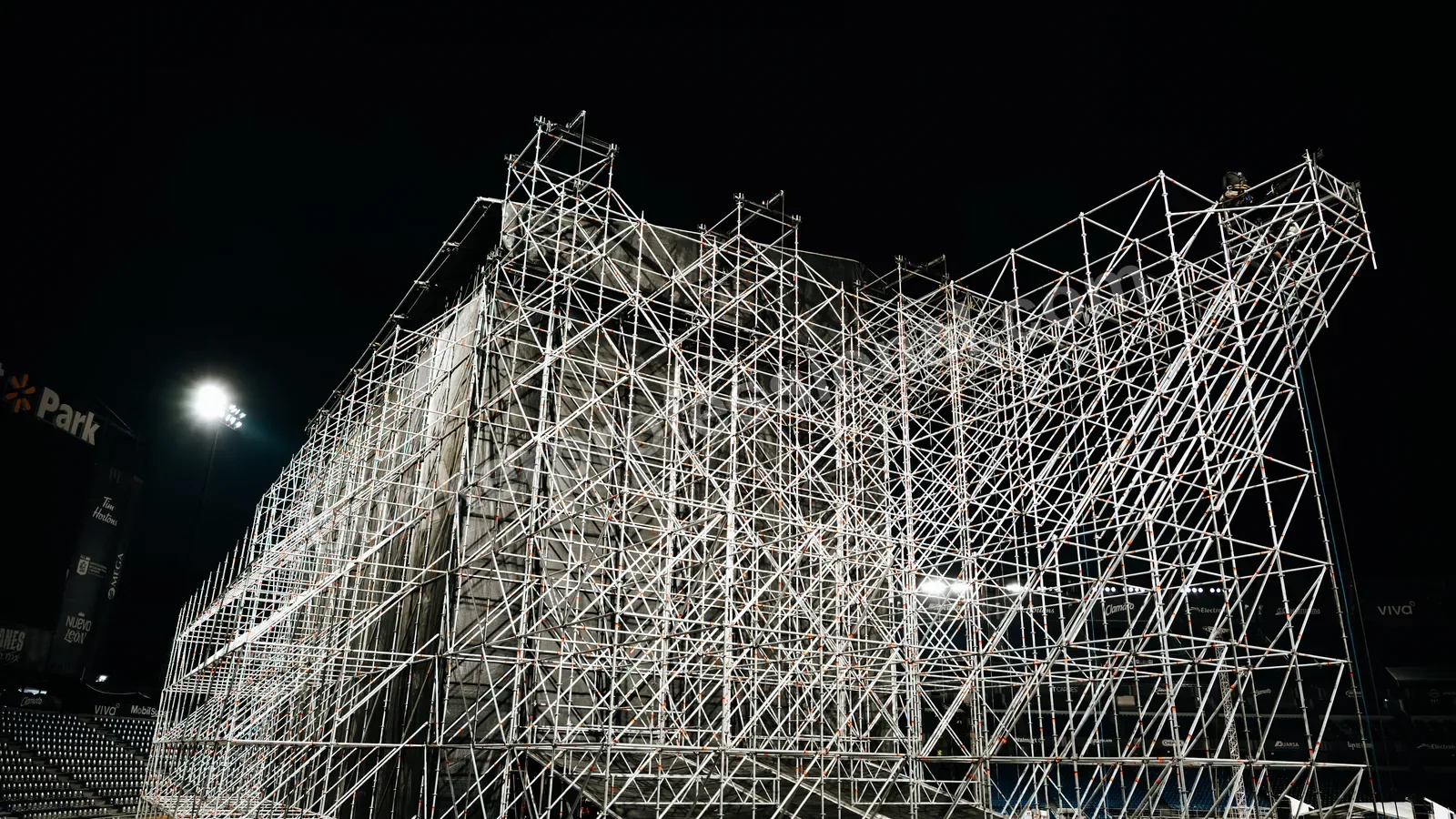 Technical build for Fuerza Regida — 183