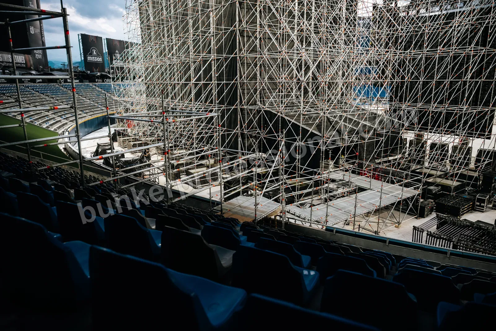 Technical build for Fuerza Regida — 212