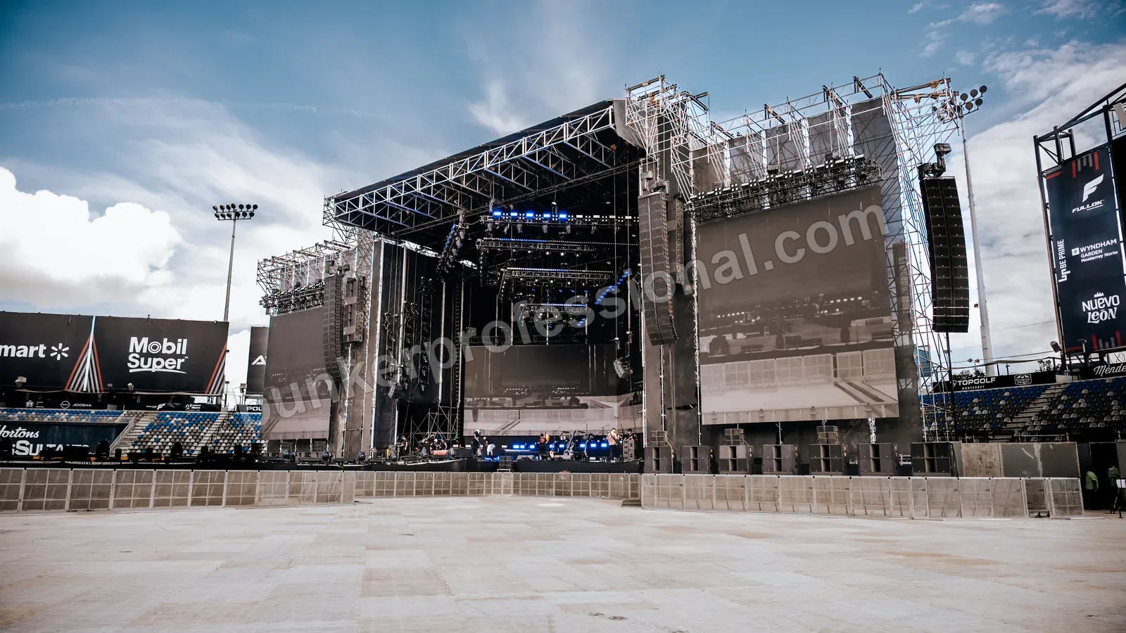 Technical build for Fuerza Regida — 217