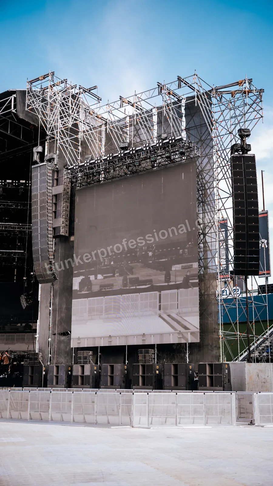Technical build for Fuerza Regida — 218