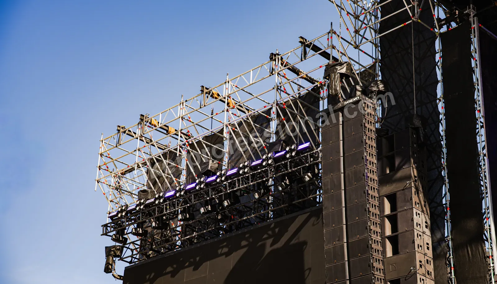 Technical build for Fuerza Regida — 228
