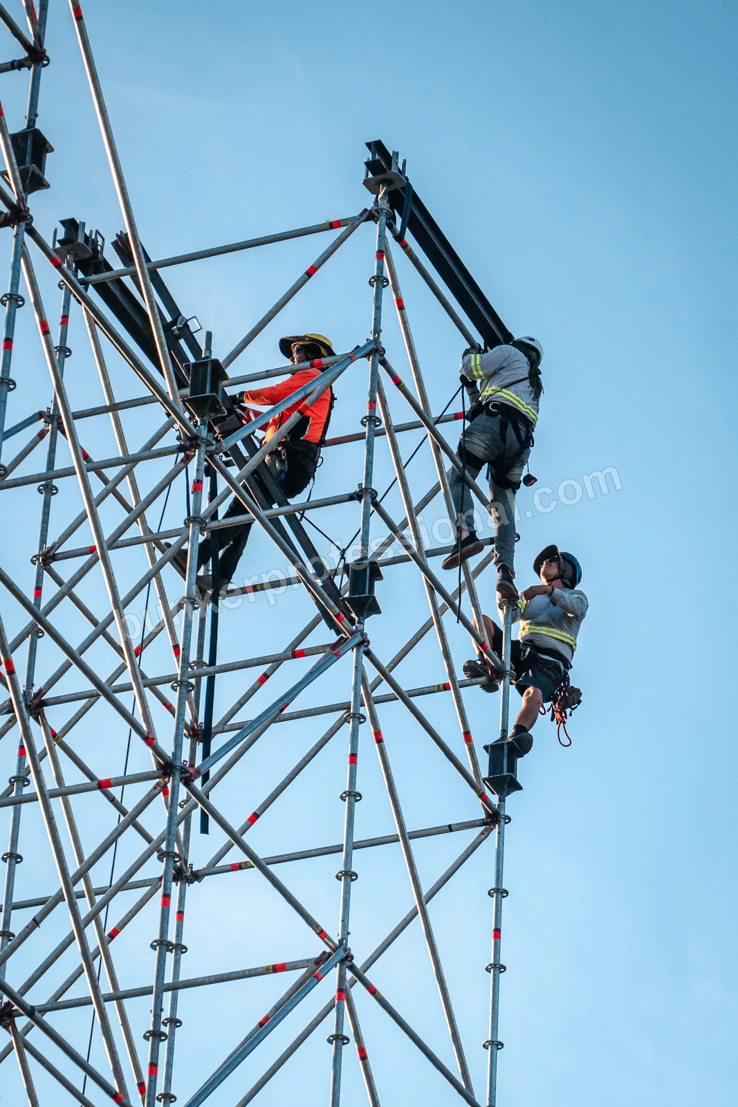 Montaje técnico para Kenia OS — 10
